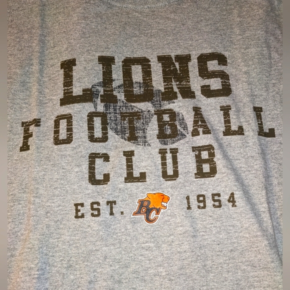B.C Lions Football T-shirt 🩶🧡 - Picture 3 of 4